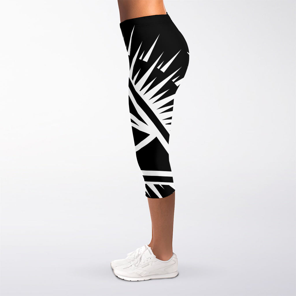 Black And White Illuminati Print Women's Capri Leggings