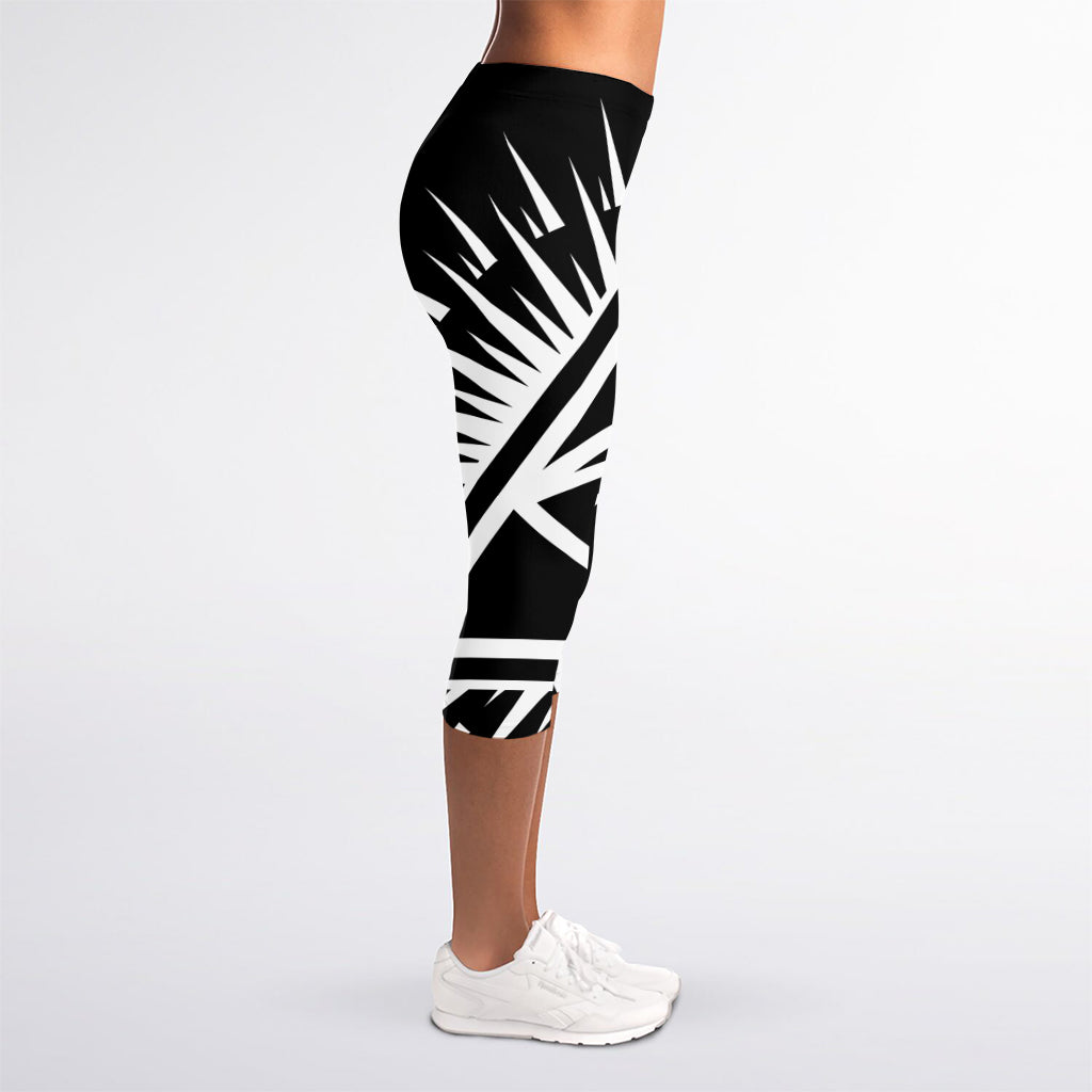 Black And White Illuminati Print Women's Capri Leggings