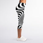Black And White Illusory Motion Print Women's Capri Leggings