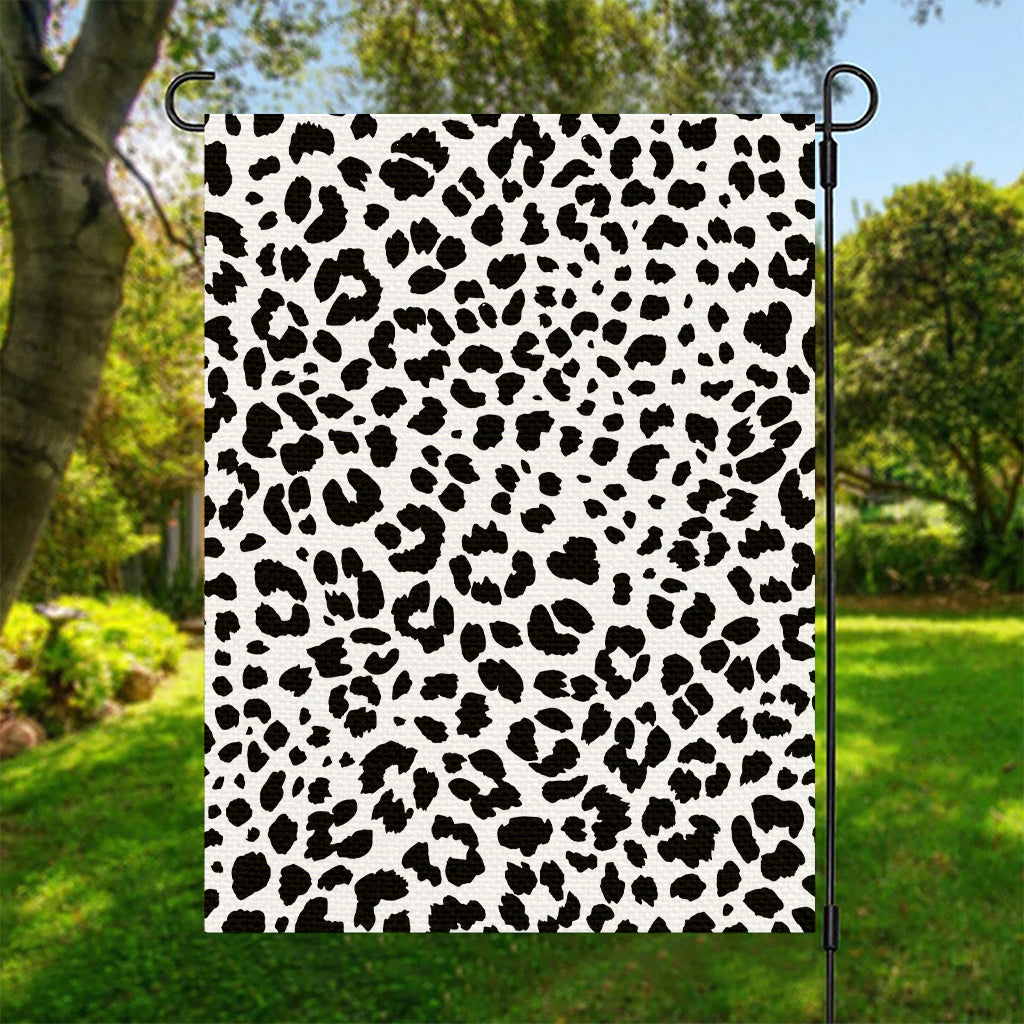 Black And White Jaguar Pattern Print Garden Flag