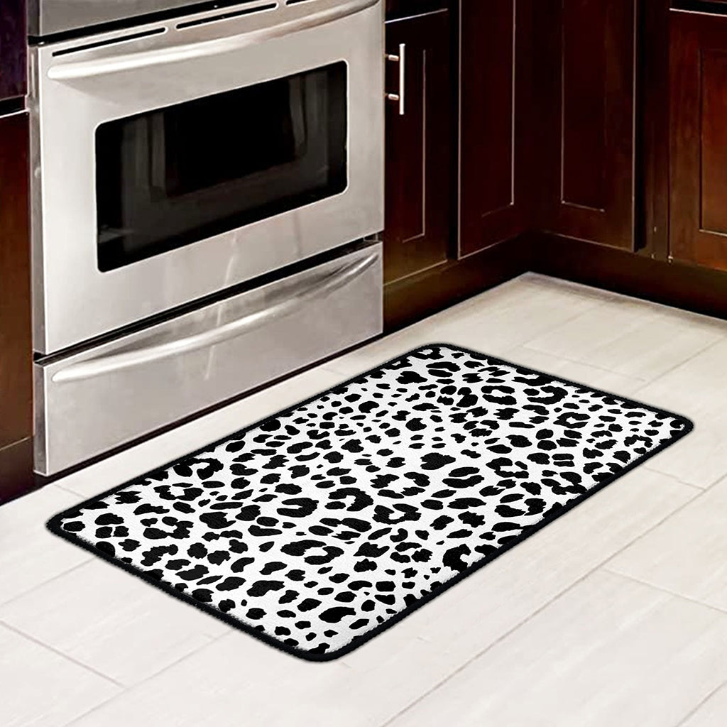Black And White Jaguar Pattern Print Kitchen Mat