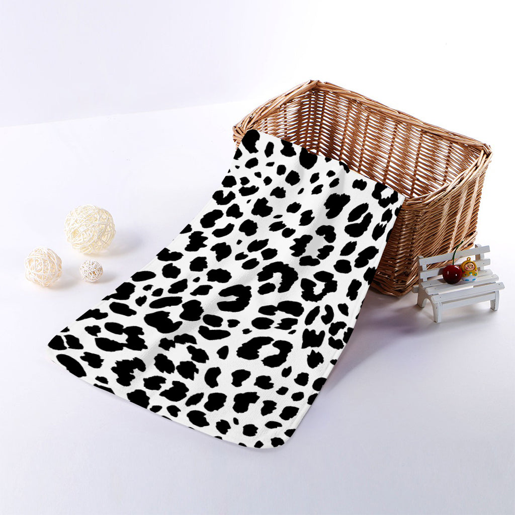 Black And White Jaguar Pattern Print Towel