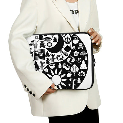 Black And White Japanese Yin Yang Print Laptop Sleeve