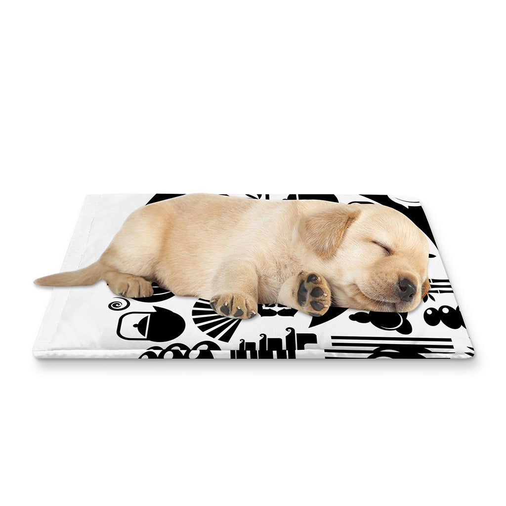 Black And White Japanese Yin Yang Print Pet Cooling Mat Cover