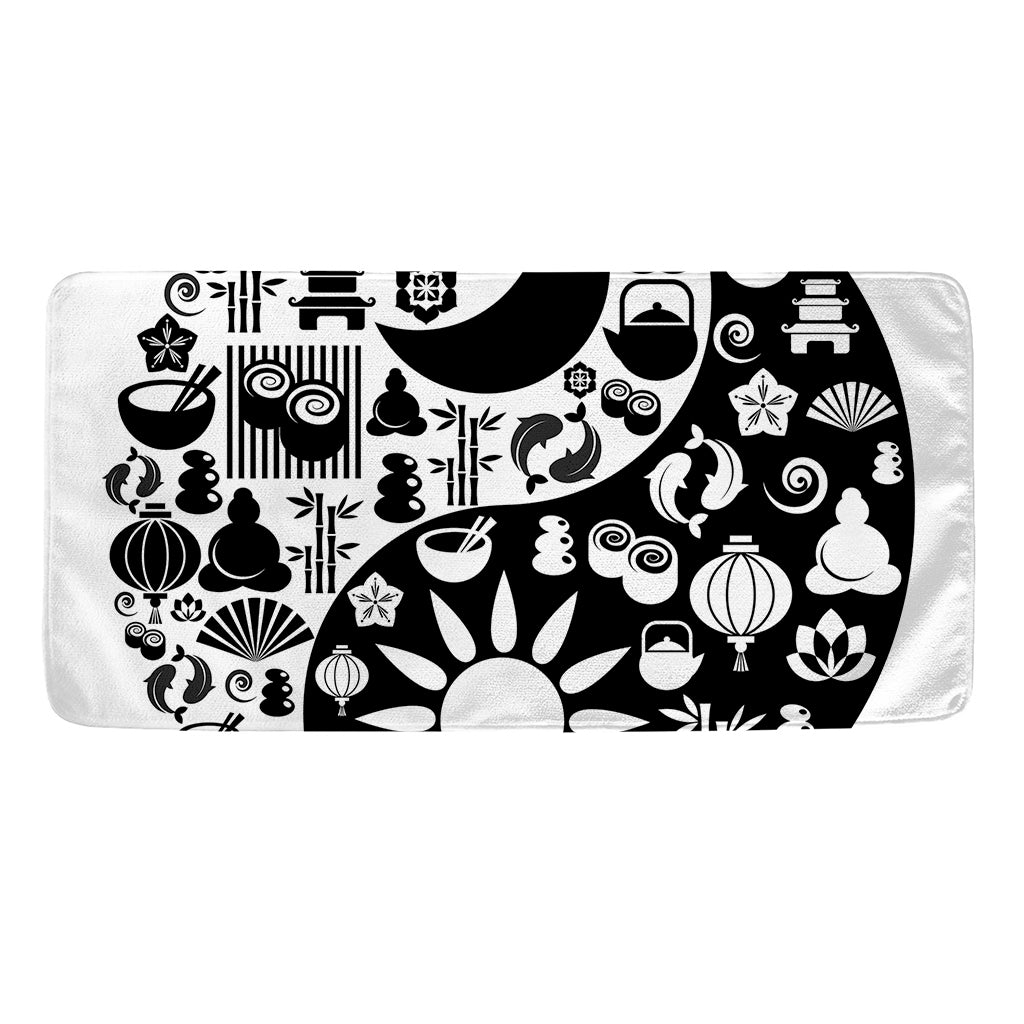 Black And White Japanese Yin Yang Print Towel