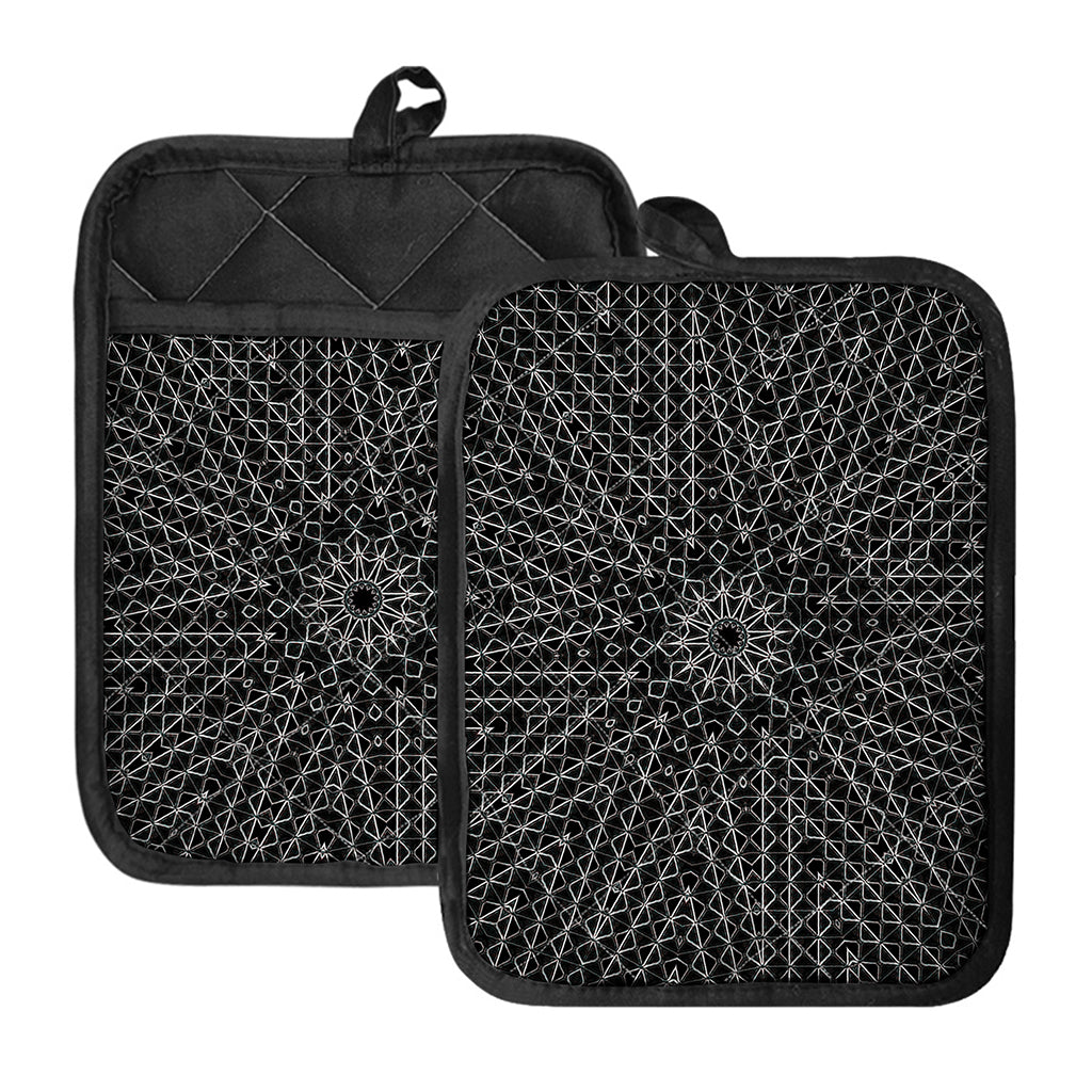 Black And White Kaleidoscope Print Pot Holders With Pocket