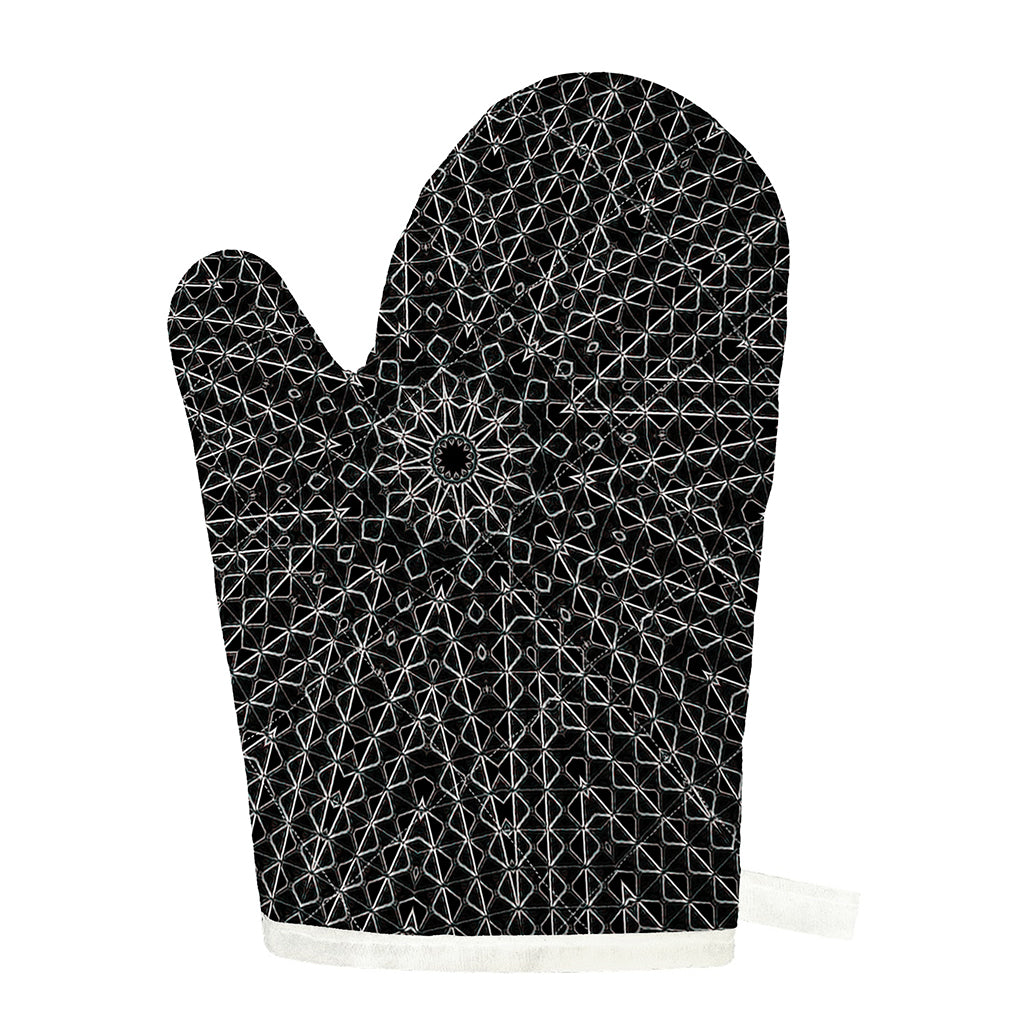 Black And White Kaleidoscope Print Single Oven Mitt