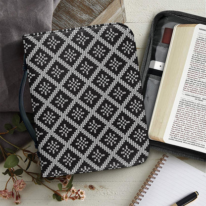 Black And White Knitted Pattern Print Leather Bible Cover