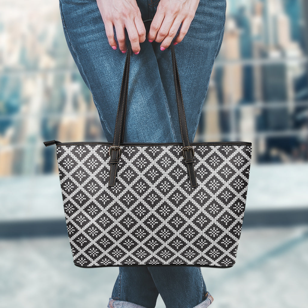 Black And White Knitted Pattern Print Leather Tote Bag