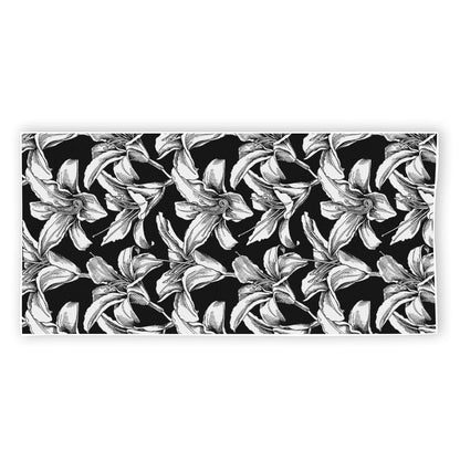 Black And White Lily Pattern Print Beach Towel