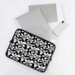 Black And White Lily Pattern Print Laptop Sleeve