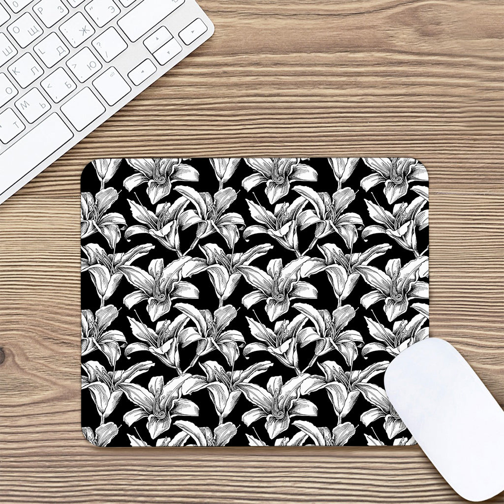 Black And White Lily Pattern Print Mouse Pad