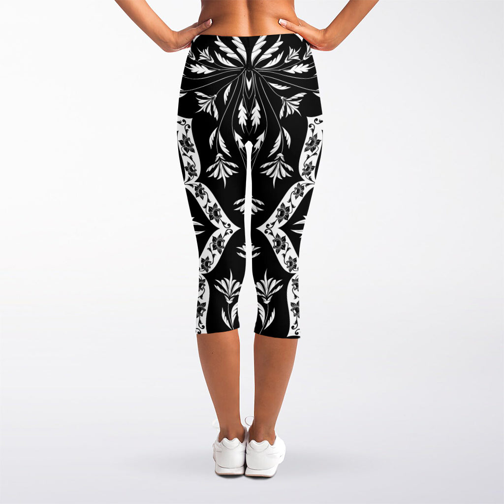 Black And White Lotus Mandala Print Women's Capri Leggings
