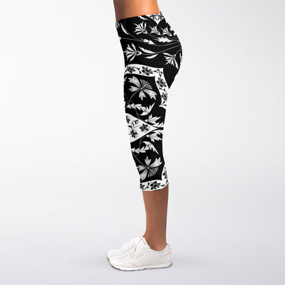 Black And White Lotus Mandala Print Women's Capri Leggings