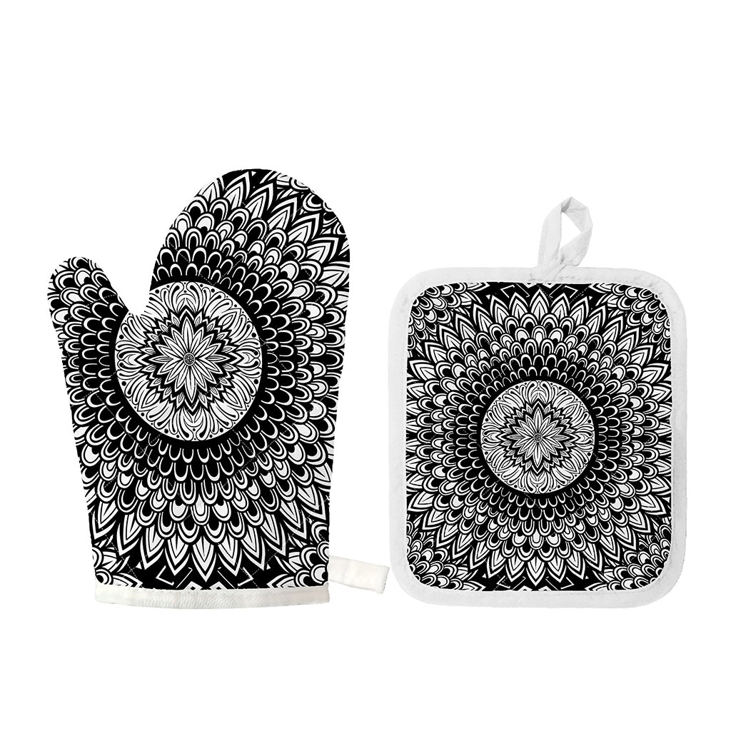 Black And White Mandala Print Oven Mitt And Pot Holder Set