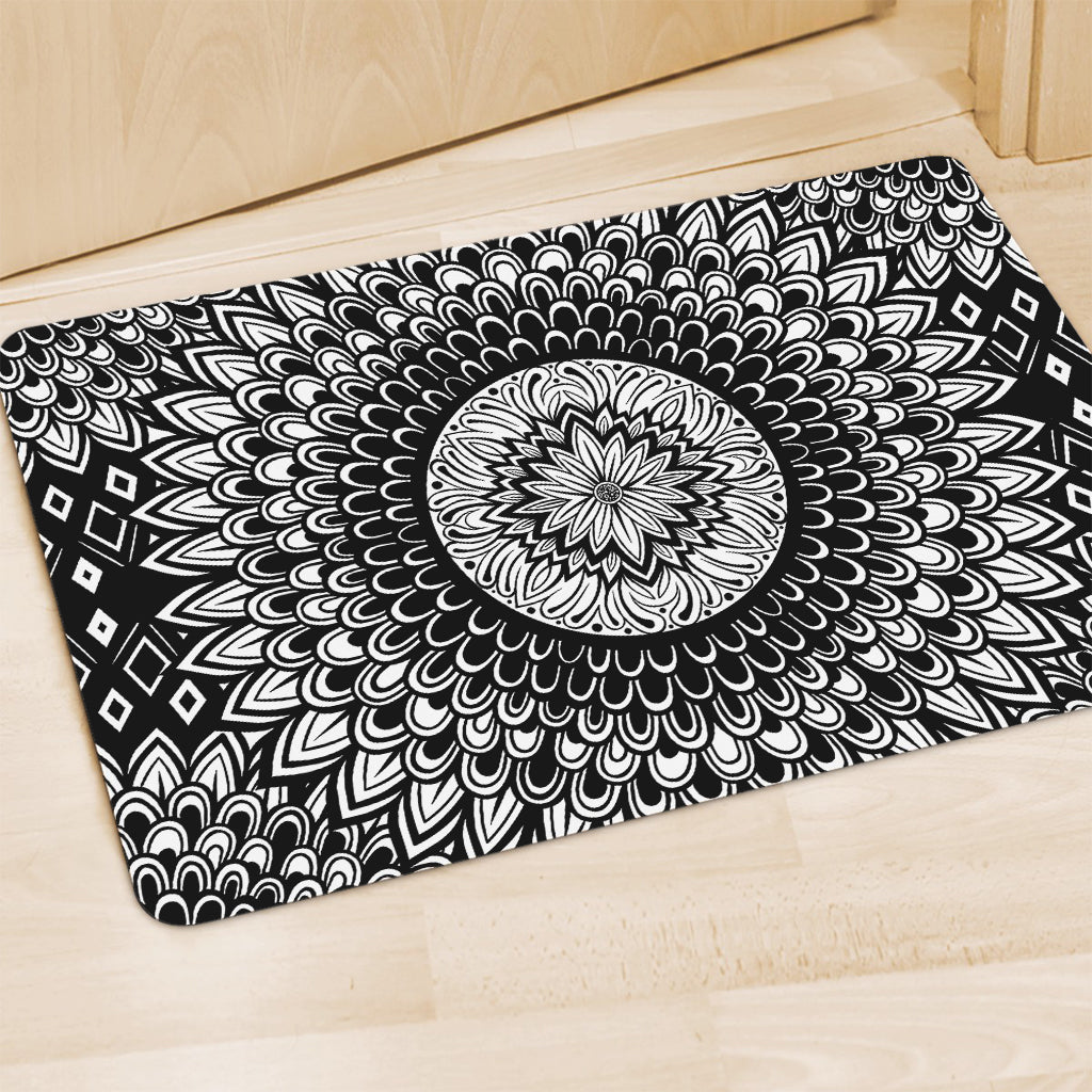 Black And White Mandala Print Polyester Doormat