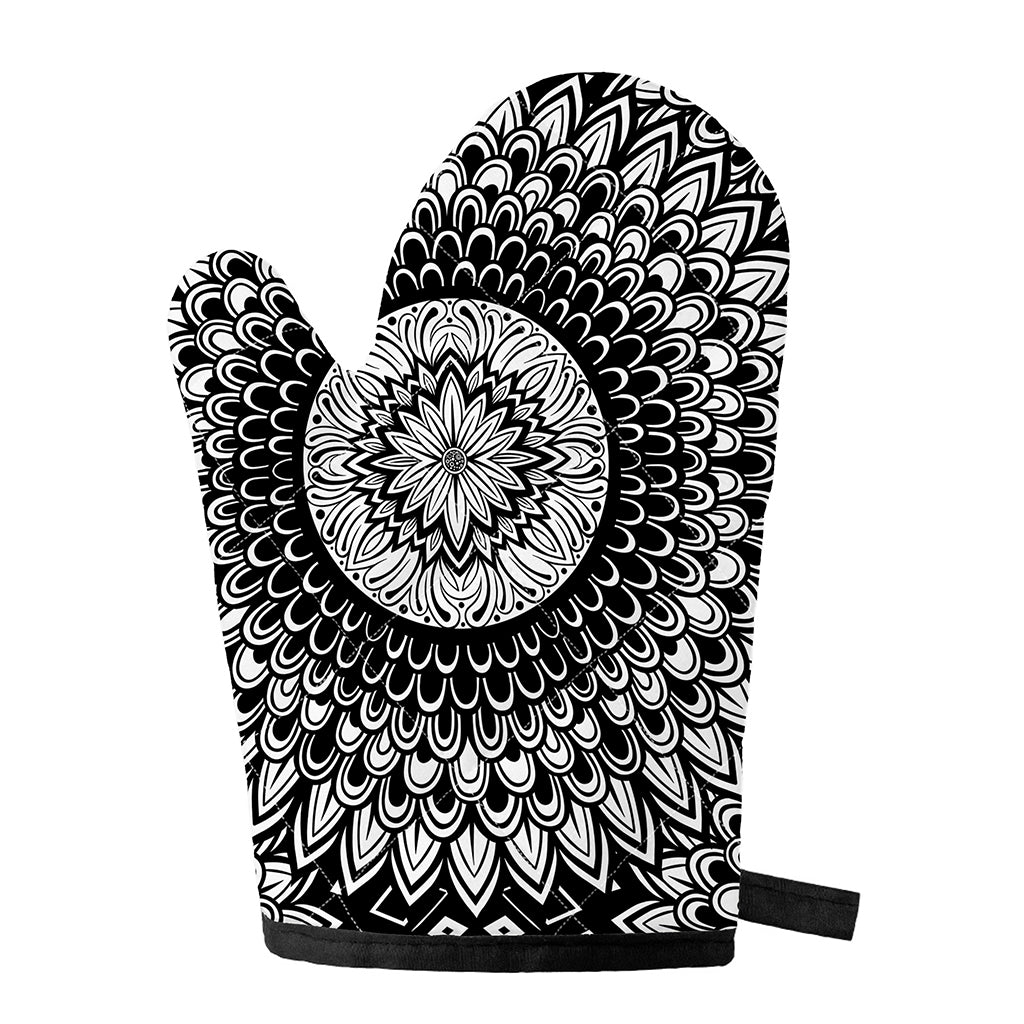 Black And White Mandala Print Single Oven Mitt
