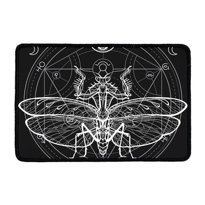 Black And White Mantis Spirit Print Kitchen Mat