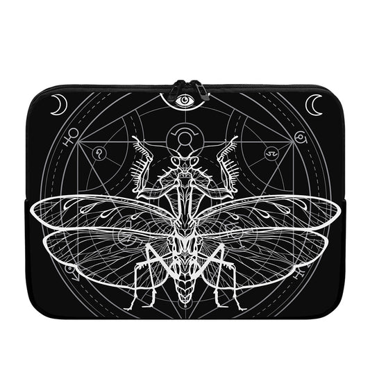 Black And White Mantis Spirit Print Laptop Sleeve