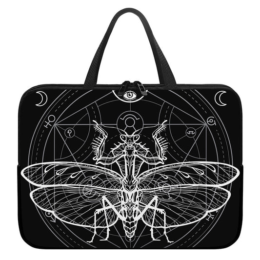 Black And White Mantis Spirit Print Laptop Sleeve With Handle