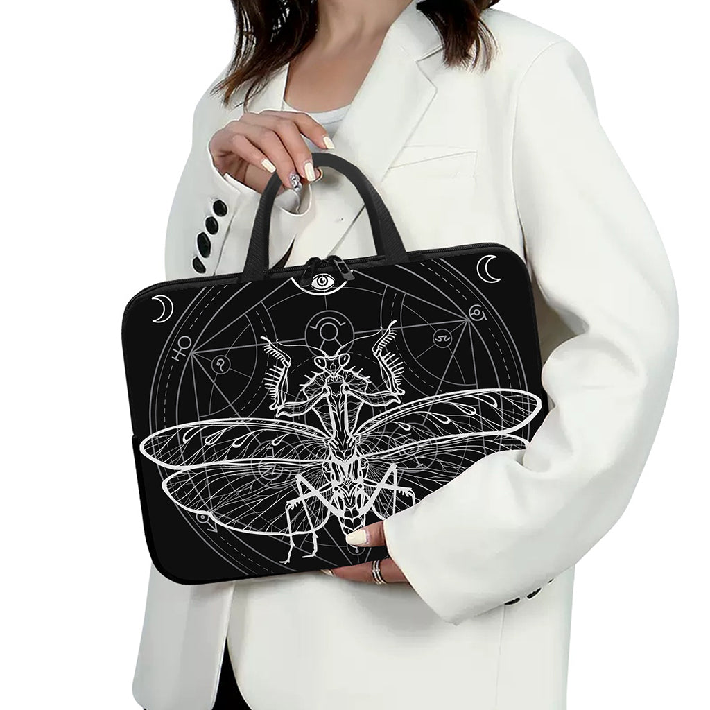Black And White Mantis Spirit Print Laptop Sleeve With Handle