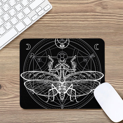 Black And White Mantis Spirit Print Mouse Pad