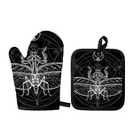 Black And White Mantis Spirit Print Oven Mitt And Pot Holder Set