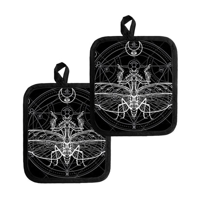 Black And White Mantis Spirit Print Pot Holders
