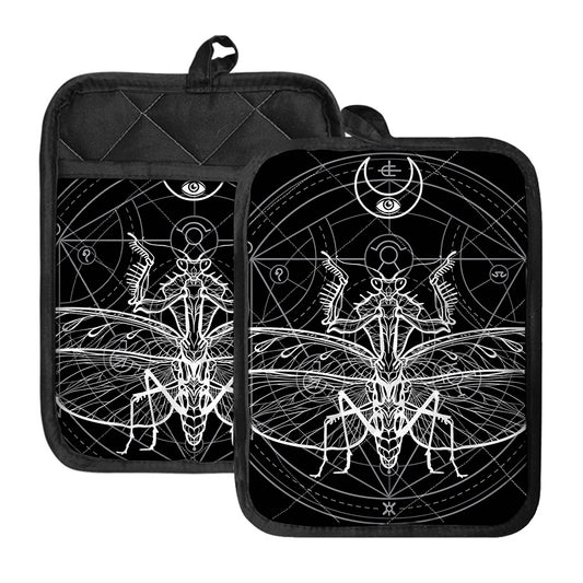 Black And White Mantis Spirit Print Pot Holders With Pocket