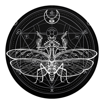 Black And White Mantis Spirit Print Round Blanket