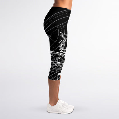 Black And White Mantis Spirit Print Women's Capri Leggings