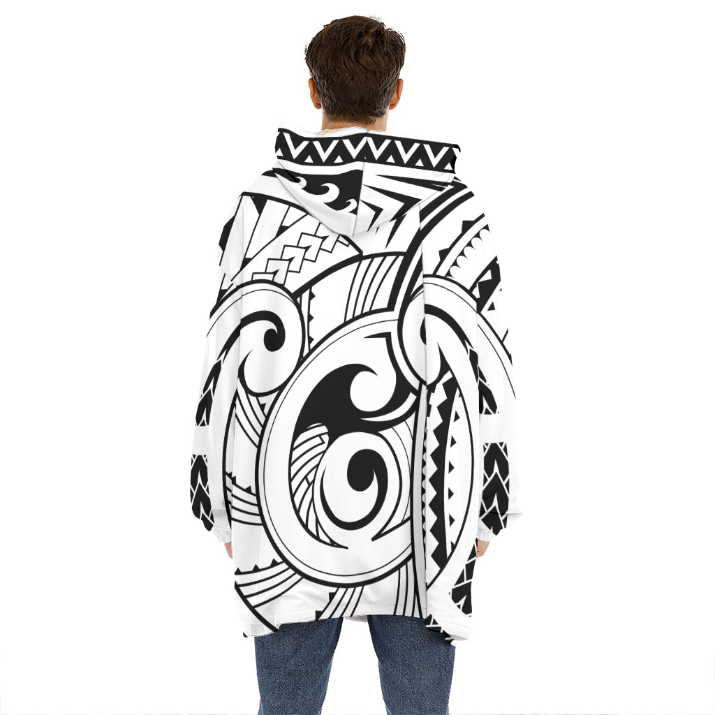Black And White Maori Pattern Print Hoodie Blanket