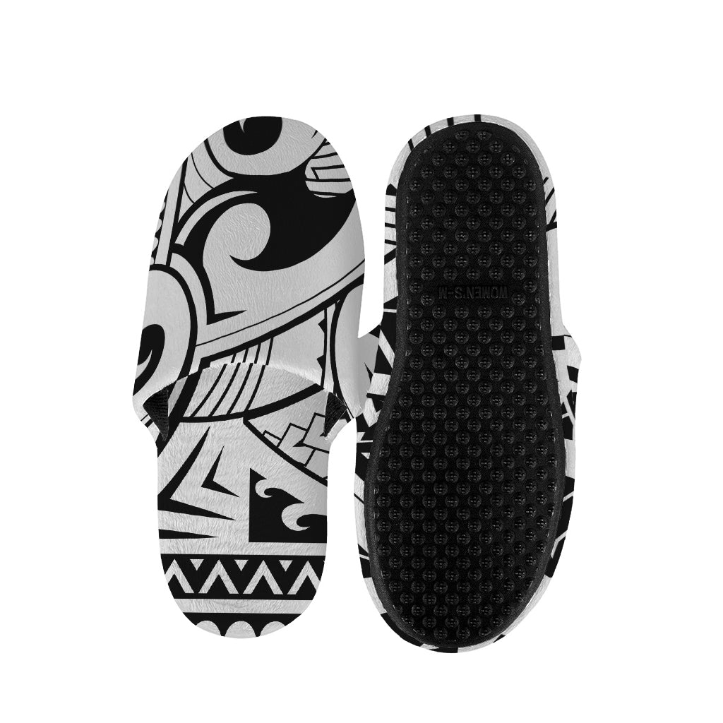 Black And White Maori Pattern Print Slippers