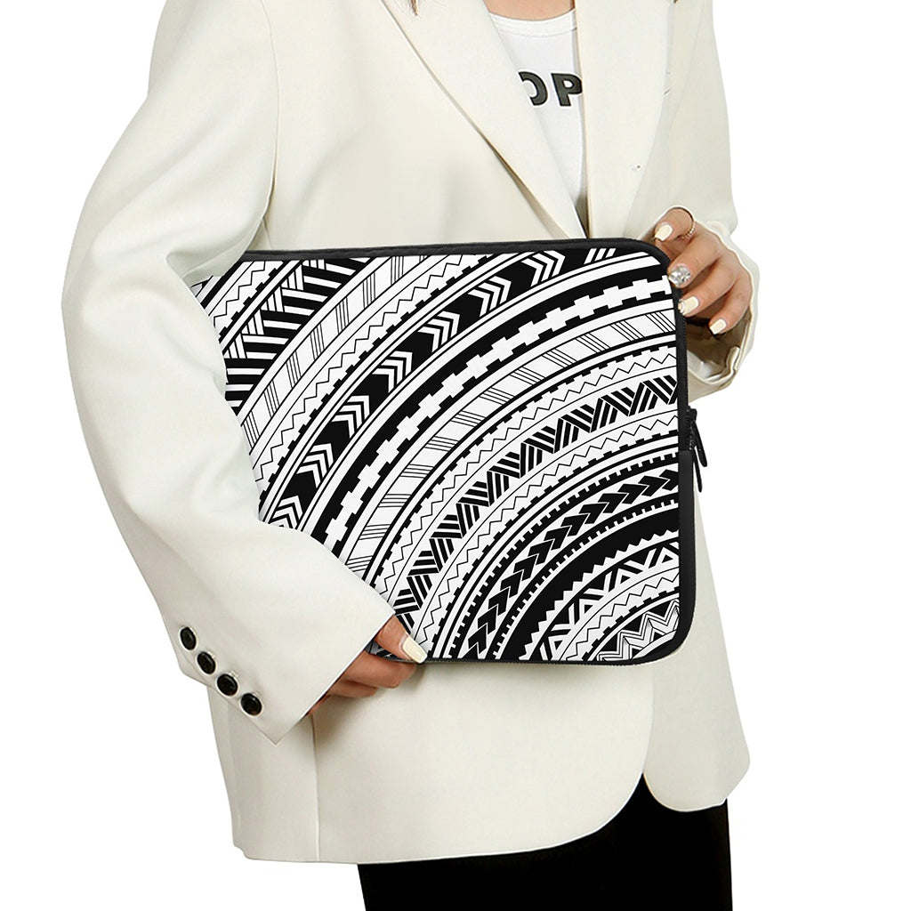 Black And White Maori Polynesian Print Laptop Sleeve