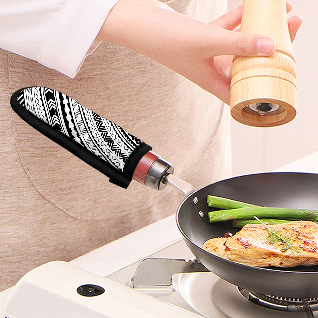 Black And White Maori Polynesian Print Skillet Handle Cover