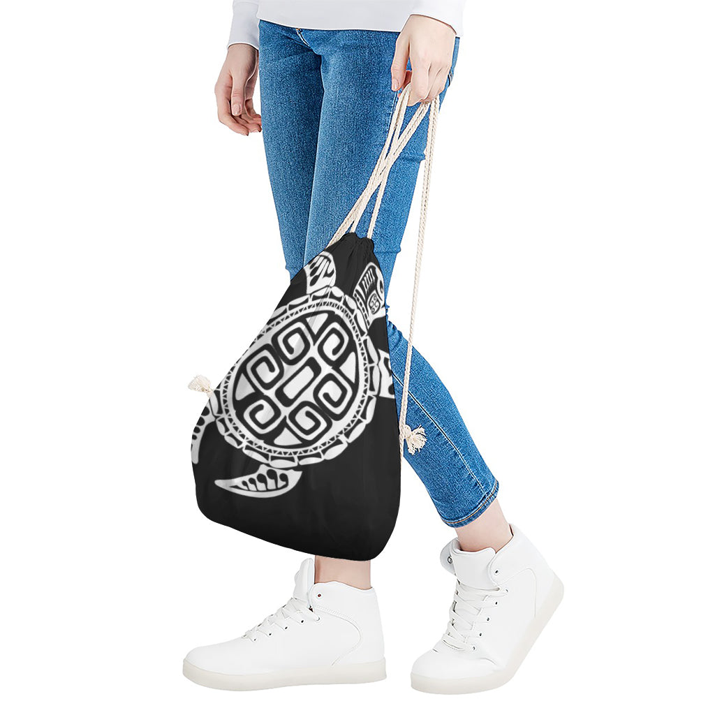 Black And White Maori Sea Turtle Print Drawstring Bag