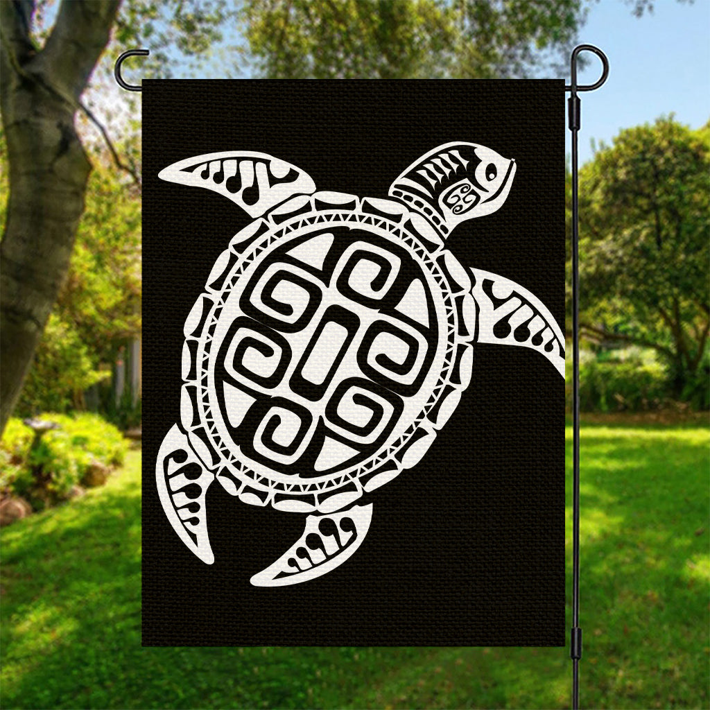 Black And White Maori Sea Turtle Print Garden Flag