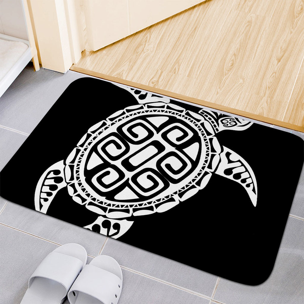 Black And White Maori Sea Turtle Print Indoor Door Mat