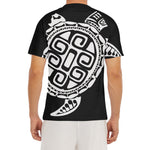 Black And White Maori Sea Turtle Print Men's Short Sleeve Rash Guard