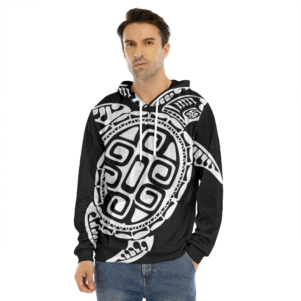 Black And White Maori Sea Turtle Print Men's Velvet Pullover Hoodie