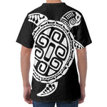 Black And White Maori Sea Turtle Print Men's Velvet T-Shirt