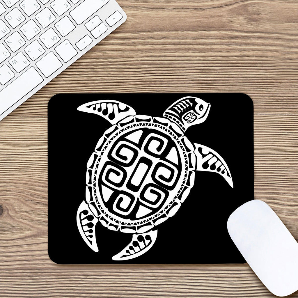 Black And White Maori Sea Turtle Print Mouse Pad