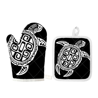 Black And White Maori Sea Turtle Print Oven Mitt And Pot Holder Set
