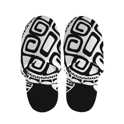 Black And White Maori Sea Turtle Print Slippers