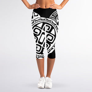 Black And White Maori Sea Turtle Print Women's Capri Leggings