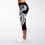 Black And White Maori Sea Turtle Print Women's Capri Leggings