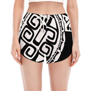 Black And White Maori Sea Turtle Print Women's Split Running Shorts