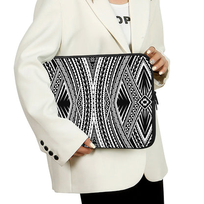 Black And White Maori Tattoo Print Laptop Sleeve