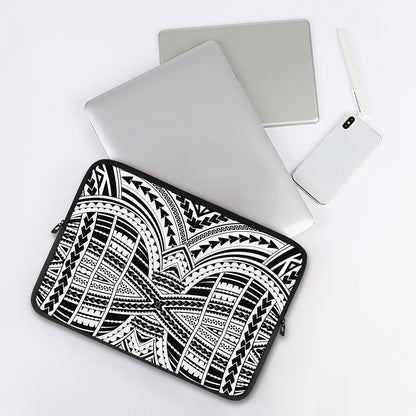 Black And White Maori Tribal Print Laptop Sleeve