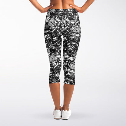 Black And White Mechanic Pattern Print Women's Capri Leggings